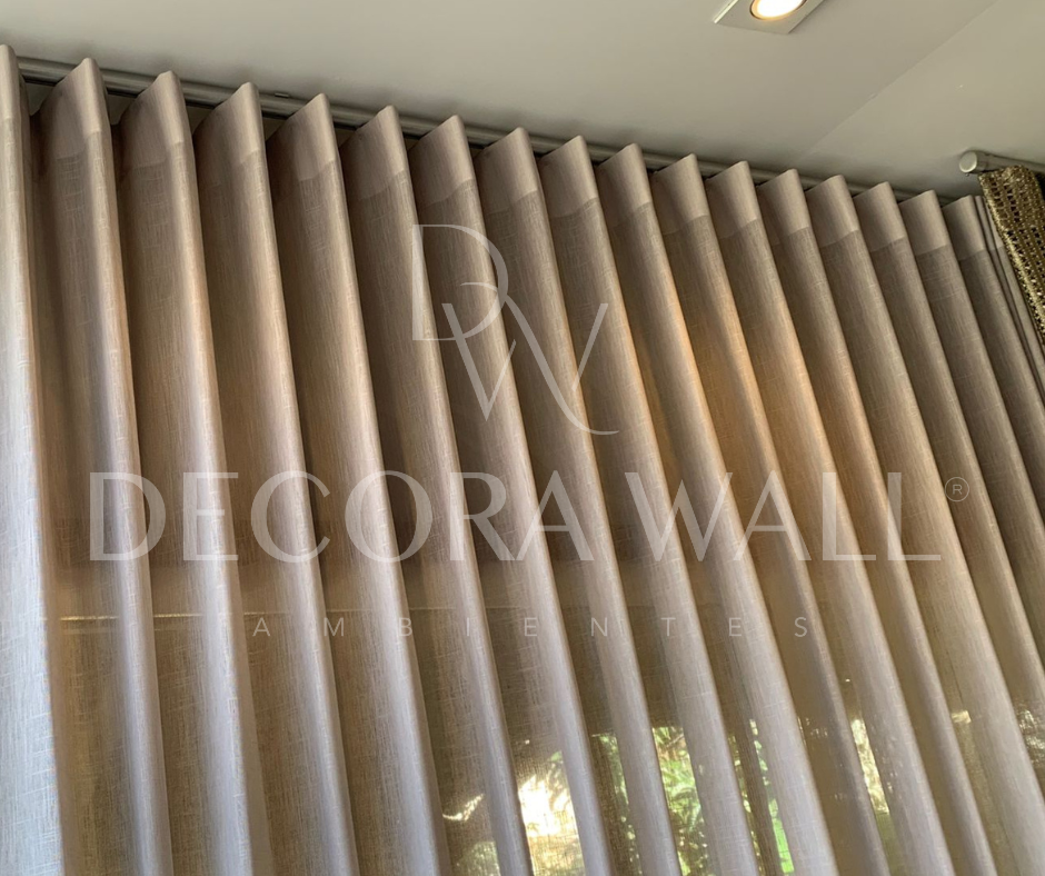 Decora Wall: Cortinas e Persianas Sob Medida